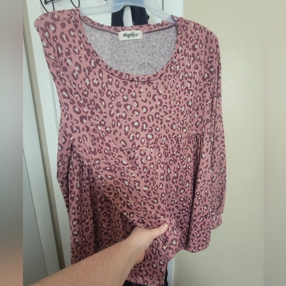 Pink Leopard Print Long sleeve shirt - Picture 2 of 3